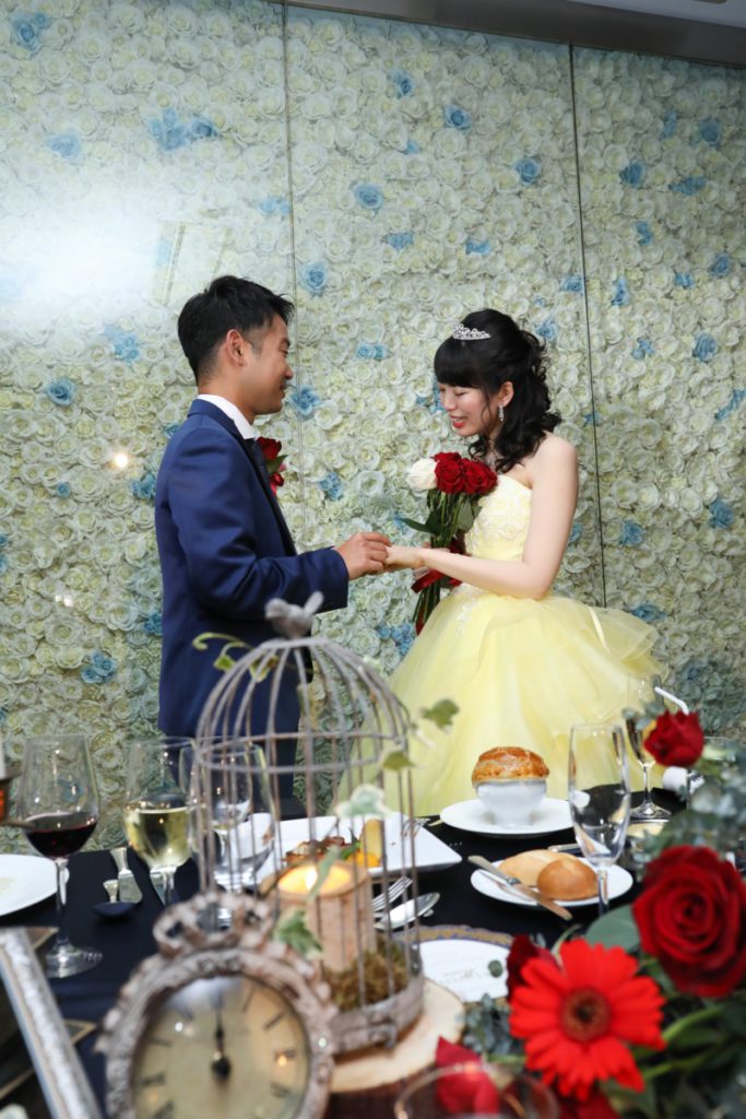 バラの花に想いを託して・・・打ち合わせ2か月半でも大満足の結婚式！