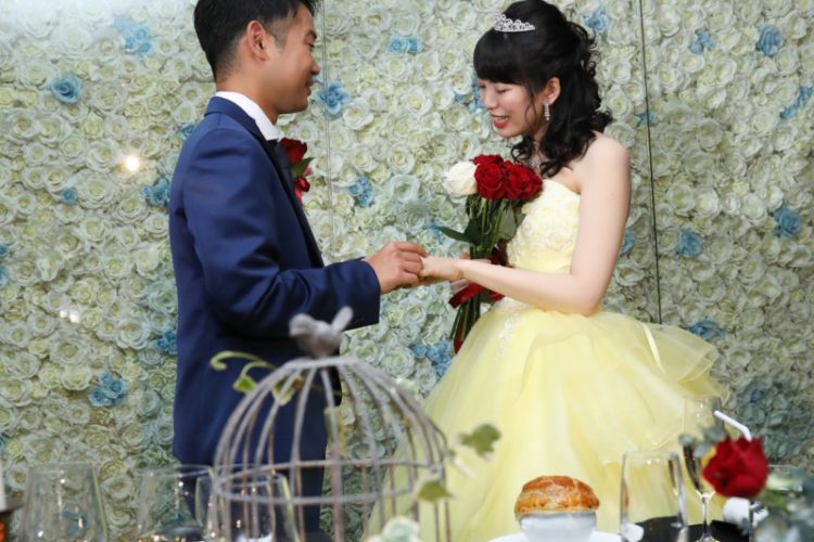 バラの花に想いを託して・・・打ち合わせ2か月半でも大満足の結婚式！